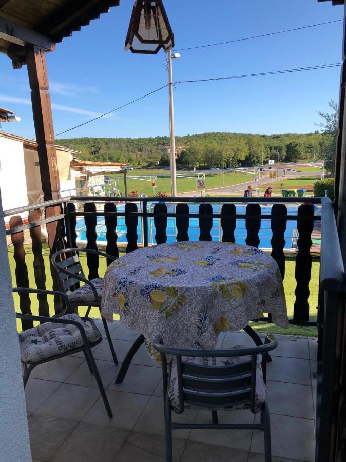 Apartmani Milokanovic Funtana Extérieur photo