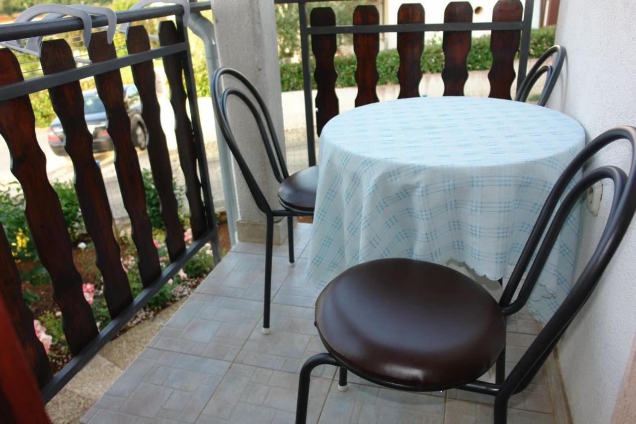 Apartmani Milokanovic Funtana Extérieur photo