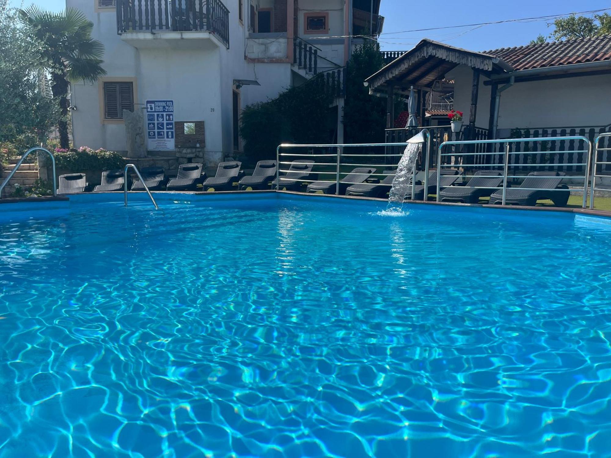 Apartmani Milokanovic Funtana Extérieur photo