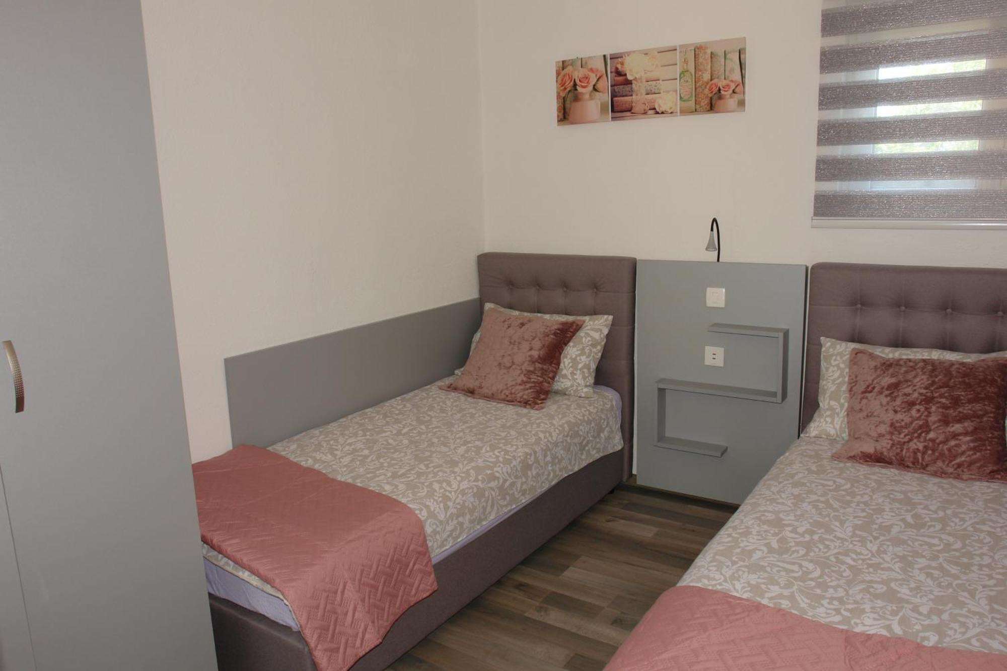 Apartmani Milokanovic Funtana Extérieur photo