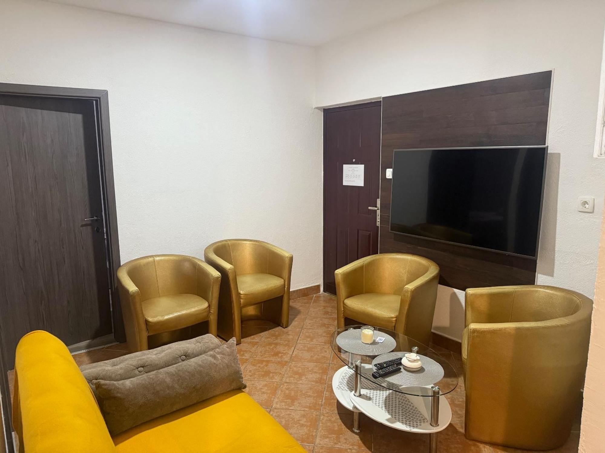 Apartmani Milokanovic Funtana Extérieur photo
