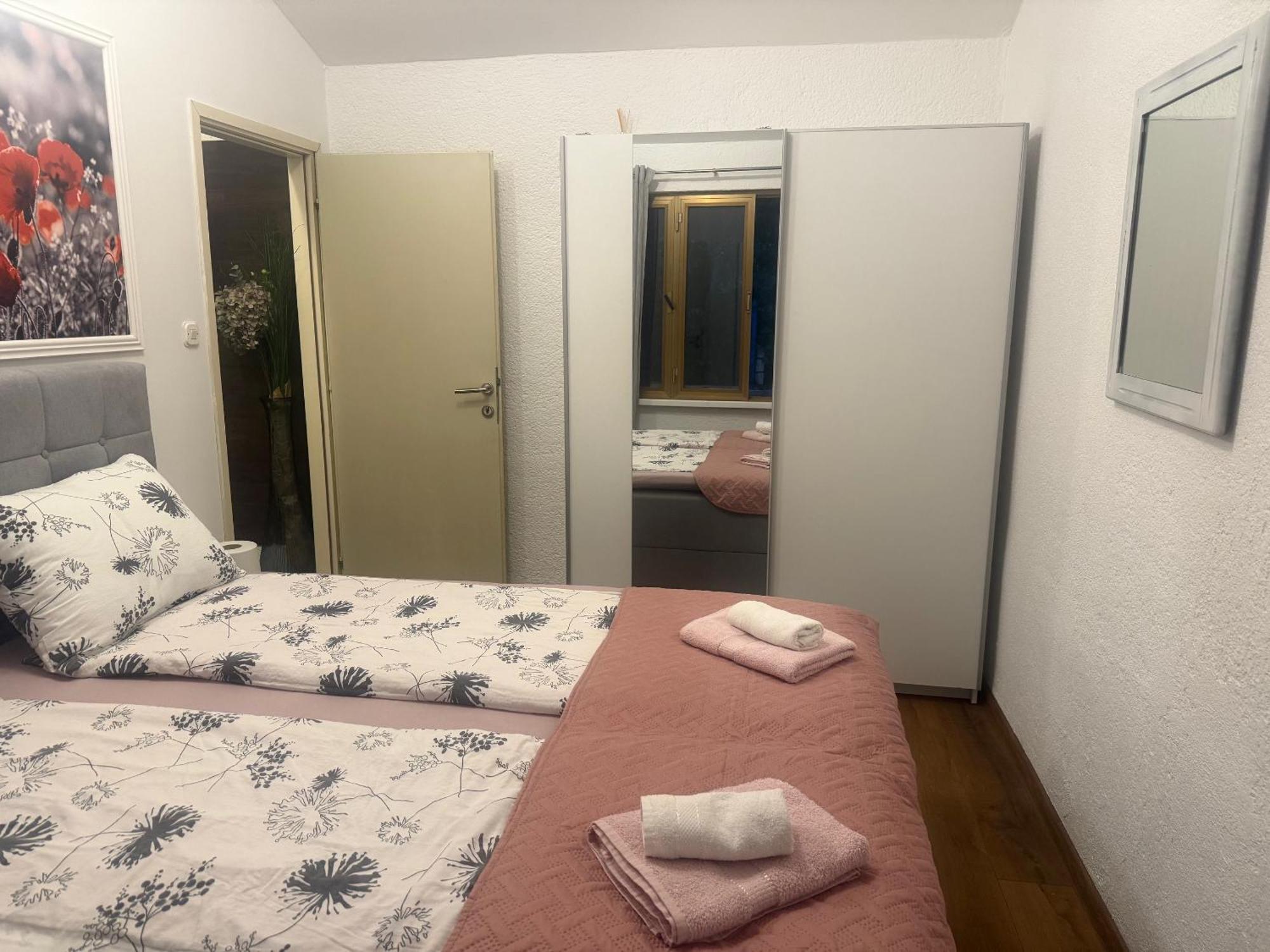 Apartmani Milokanovic Funtana Extérieur photo